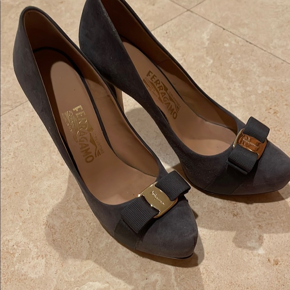 Salvatore Ferragamo Gray Heels with Elegant Design